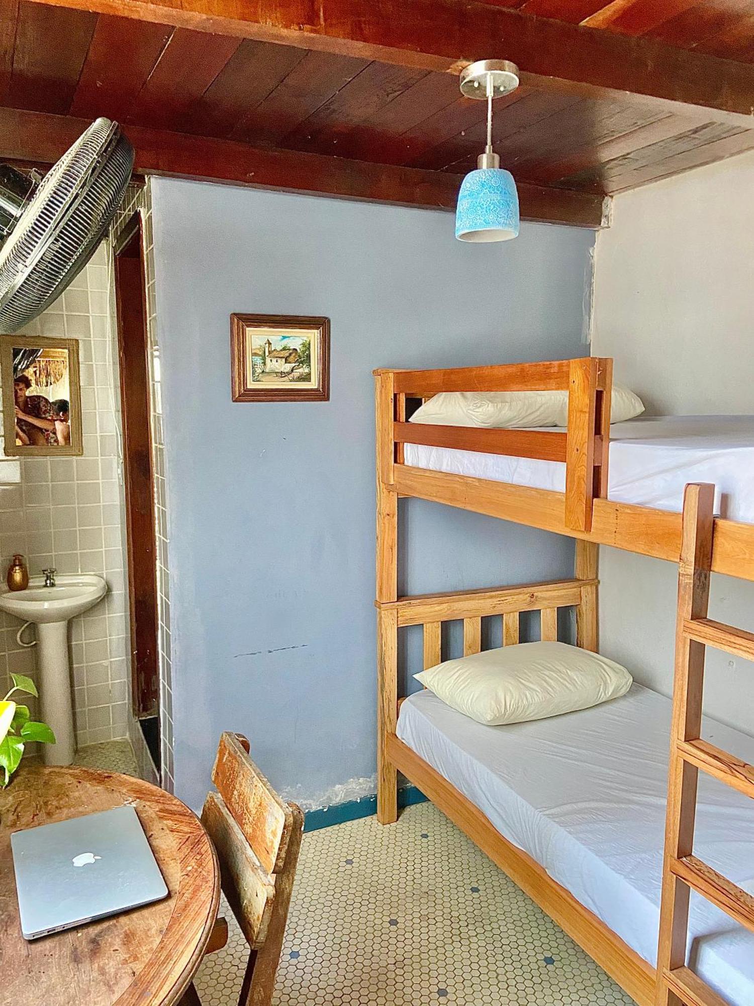 Casamarelo Hostel السلفادور المظهر الخارجي الصورة